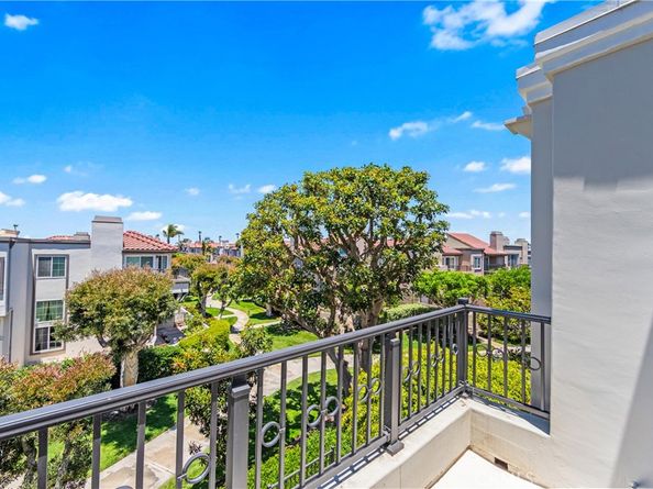 19315 Brooktrail Lane, Huntington Beach CA 92648
