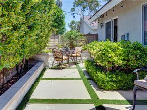 10 Glenhurst 37, Irvine CA 92604