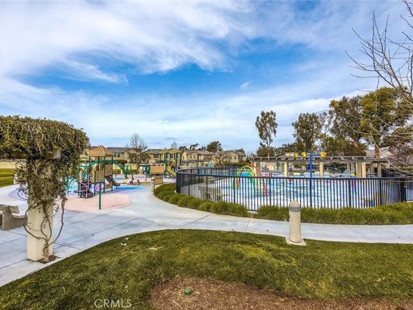 10 Glenhurst 37, Irvine CA 92604