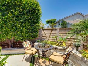 10 Glenhurst 37, Irvine CA 92604