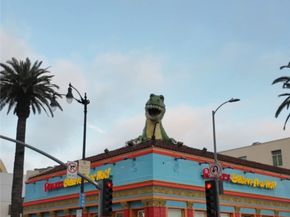 6735 Yucca St 404, Hollywood CA 90028