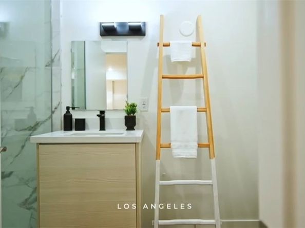 1245 N New Hampshire Avenue 8, Los Angeles CA 90029