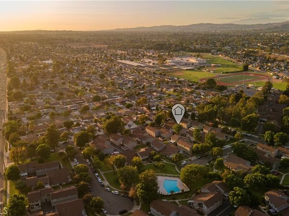 1726 N Oak Knoll N D, Anaheim CA 92807