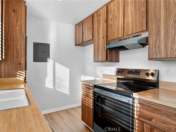 23220 Orange 2, Lake Forest CA 92630