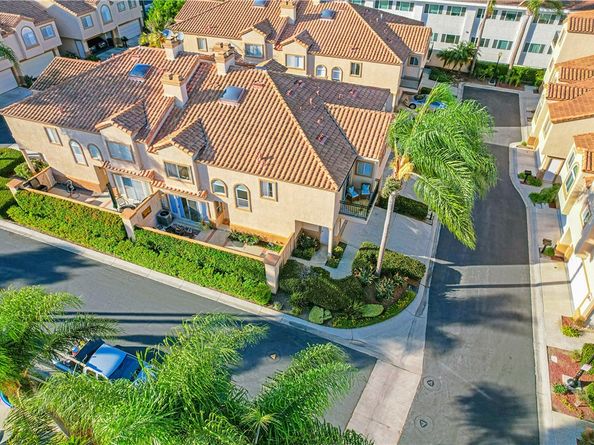 18859 Milos Circle, Huntington Beach CA 92648