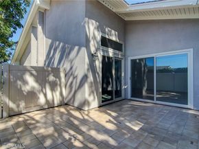 8886 Plumas Circle 1124A, Huntington Beach CA 92646
