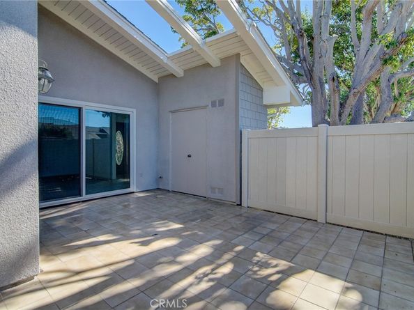 8886 Plumas Circle 1124A, Huntington Beach CA 92646