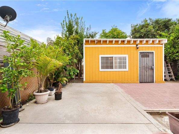10933 Anzac, Los Angeles CA 90059