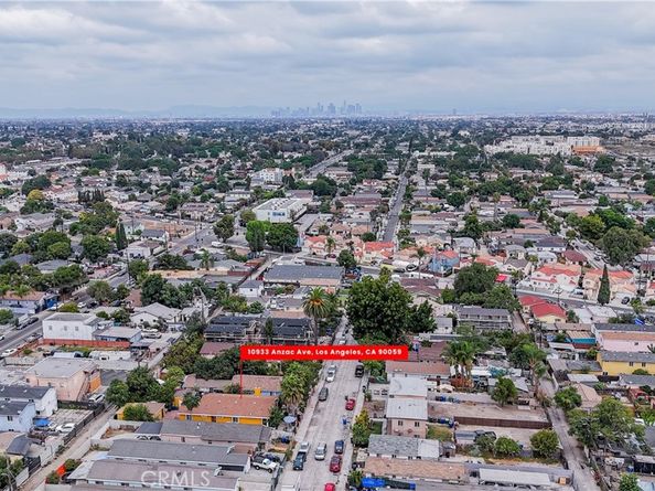 10933 Anzac, Los Angeles CA 90059