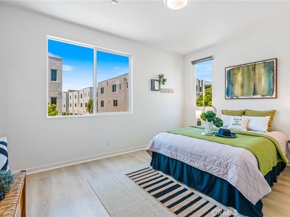 747 Beacon, Irvine CA 92618