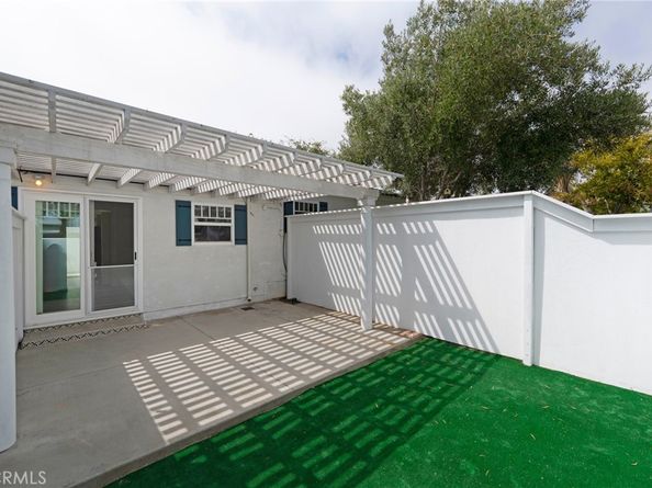 402 Indianapolis Avenue, Huntington Beach CA 92648