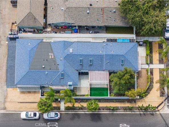 402 Indianapolis Avenue, Huntington Beach CA 92648