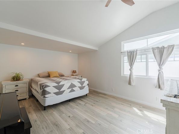 402 Indianapolis Avenue, Huntington Beach CA 92648