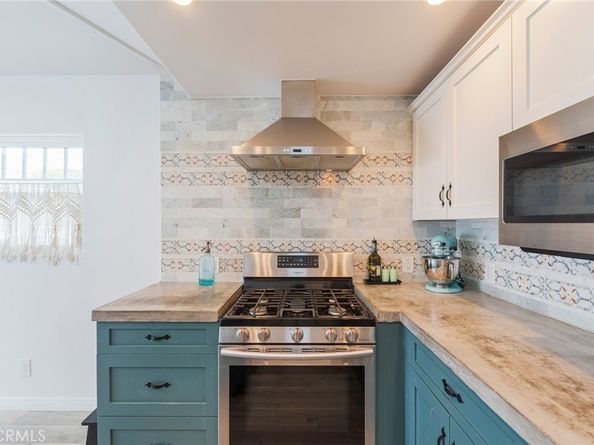402 Indianapolis Avenue, Huntington Beach CA 92648