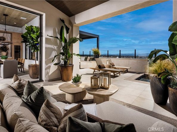 552 Peninsula, Irvine CA 92602