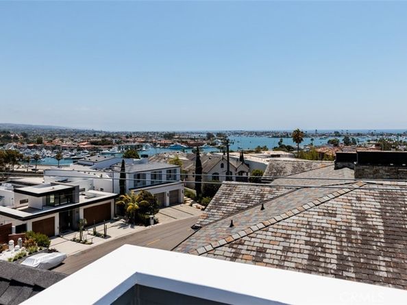 125 Kings Place, Newport Beach CA 92663