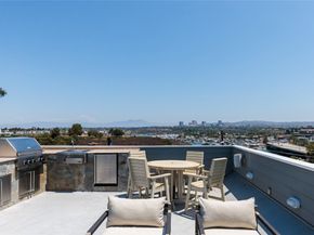 125 Kings Place, Newport Beach CA 92663