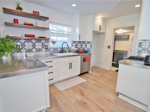 6091 DUNDEE Drive, Huntington Beach CA 92647