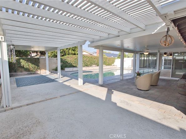 6091 DUNDEE Drive, Huntington Beach CA 92647