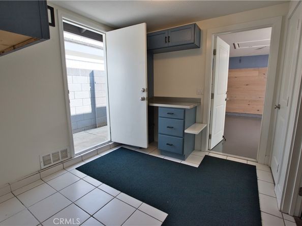 6091 DUNDEE Drive, Huntington Beach CA 92647