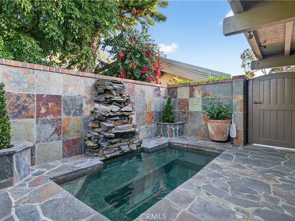 30 Nuevo 15, Irvine CA 92612