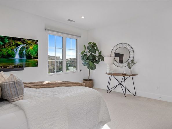 343 Paradiso, Irvine CA 92602