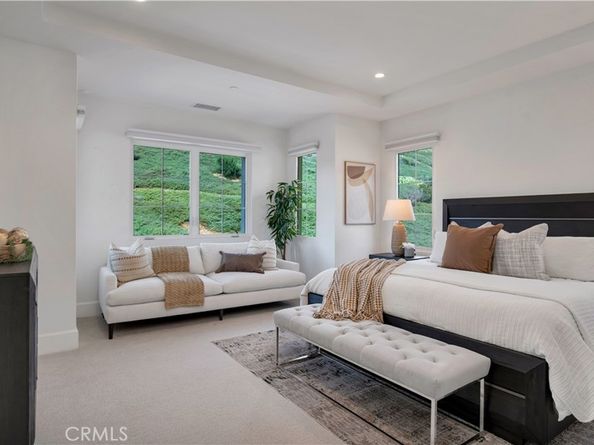 343 Paradiso, Irvine CA 92602