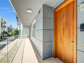 1705 Ocean Avenue 210, Santa Monica CA 90401