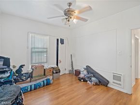 1637 W 37th Street, Los Angeles CA 90018