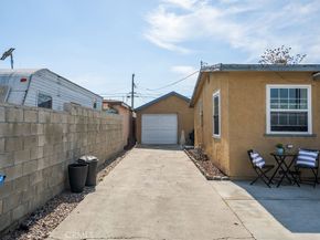 672 E 112th Street, Los Angeles CA 90059