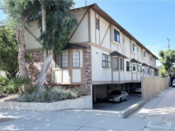 105 N El Molino