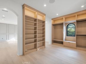 4239 Tarzana Estates Dr., Tarzana CA 91356