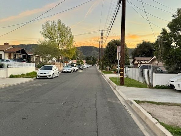 10549 Rhodesia, Sunland CA 91040