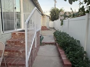 10549 Rhodesia, Sunland CA 91040