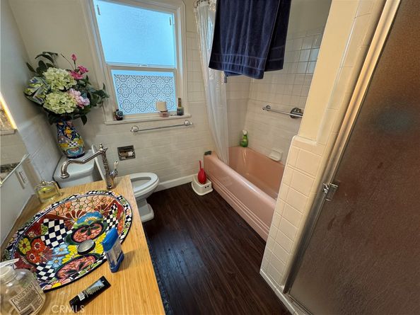 5528 Willowcrest, North Hollywood CA 91601