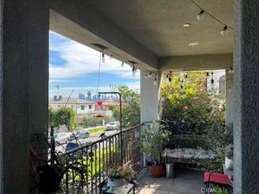 2051 N Catalina street, Los Angeles CA 90027