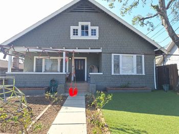 2109 N Marengo Avenue