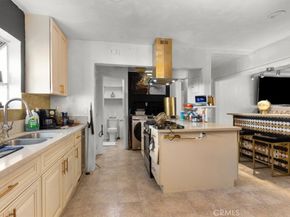 3640 W 60th Street, Los Angeles CA 90043