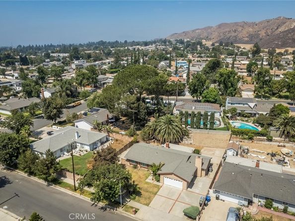 11235 Sunburst Street, Sylmar CA 91342