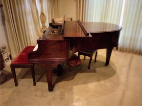 1617 W 125th Street, Los Angeles CA 90047