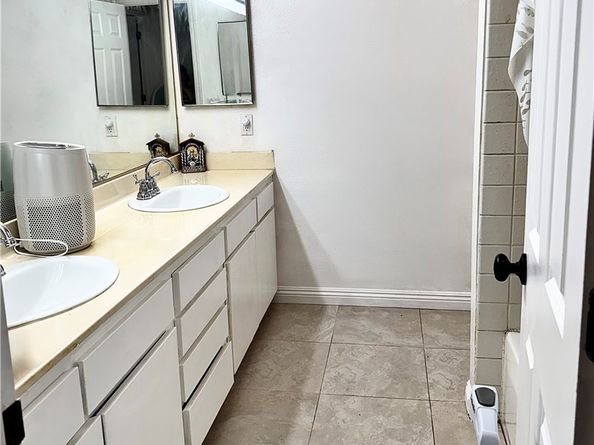 900 W Sierra Madre Avenue 44, Azusa CA 91702