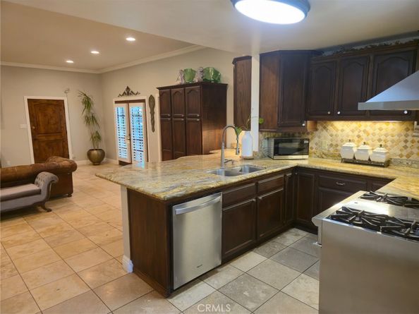 7503 Aqueduct Avenue, Van Nuys CA 91406