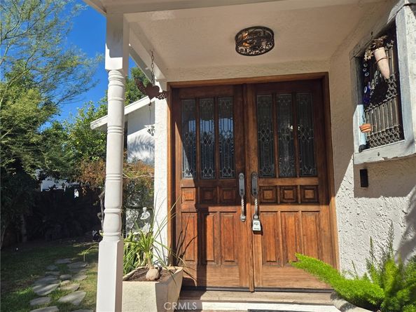 7503 Aqueduct Avenue, Van Nuys CA 91406