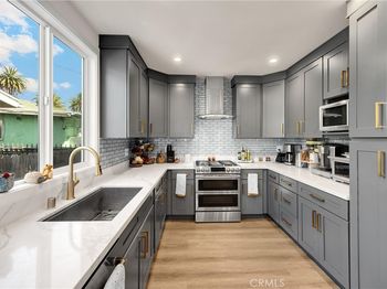 1655 W. 39th St