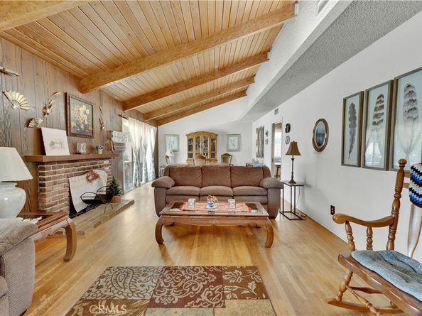 1137 N Pasadena Avenue, Azusa CA 91702