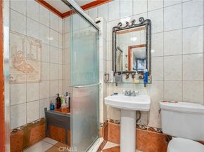 439 W 76th Street, Los Angeles CA 90003