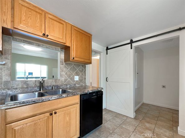 1124 Eureka Street 28, San Diego CA 92110