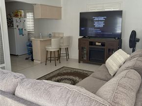 2206 Cowlin Avenue, Commerce CA 90040