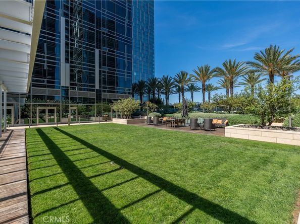 877 Francisco Street 819, Los Angeles CA 90017
