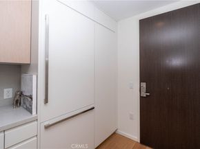877 Francisco Street 819, Los Angeles CA 90017